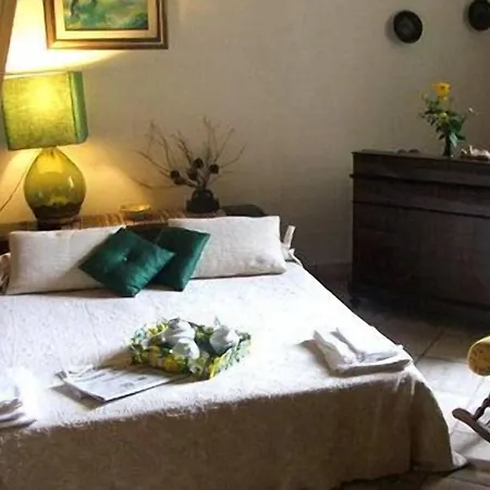 Frühstückspension L'orangerie D'epoque 4*